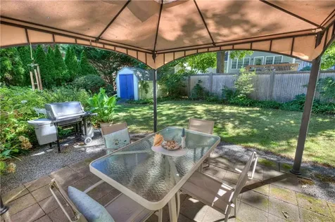 47 Wake Robin Trail Narragansett RI 02874