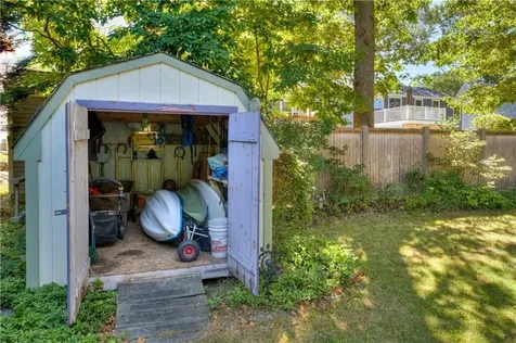 47 Wake Robin Trail Narragansett RI 02874