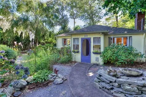 47 Wake Robin Trail Narragansett RI 02874