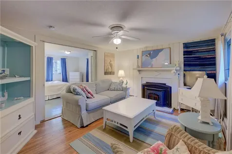 47 Wake Robin Trail Narragansett RI 02874