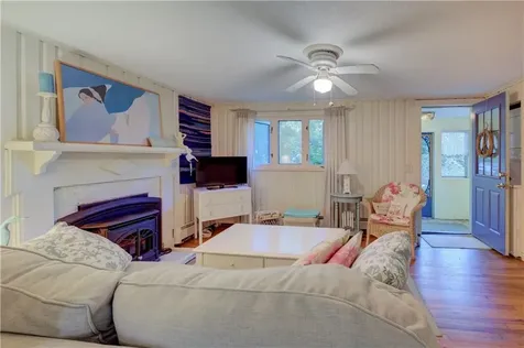 47 Wake Robin Trail Narragansett RI 02874