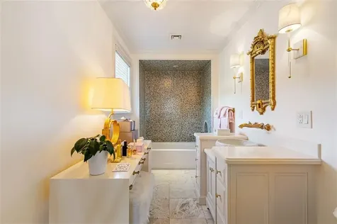 95 Devin Drive Portsmouth RI 02871