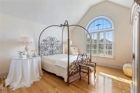 95 Devin Drive Portsmouth RI 02871