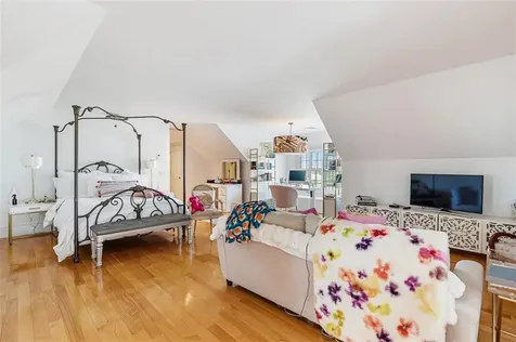 95 Devin Drive Portsmouth RI 02871