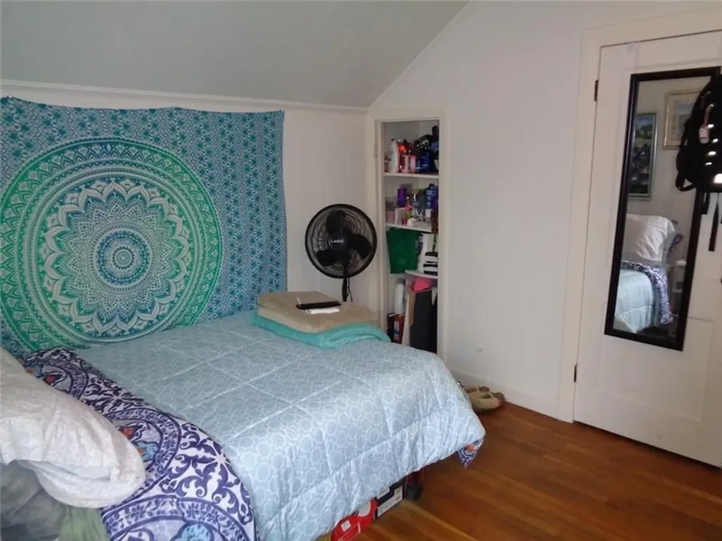 20 Narragansett Avenue Newport RI 02840