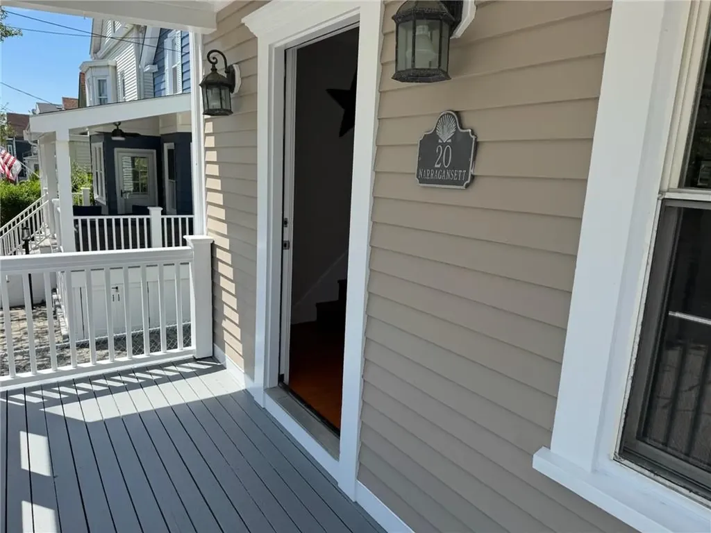 20 Narragansett Avenue Newport RI 02840
