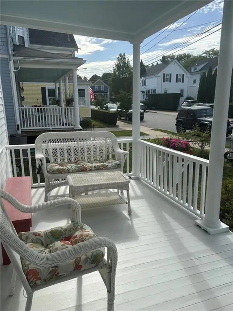 11 Eastnor Road Newport RI 02840