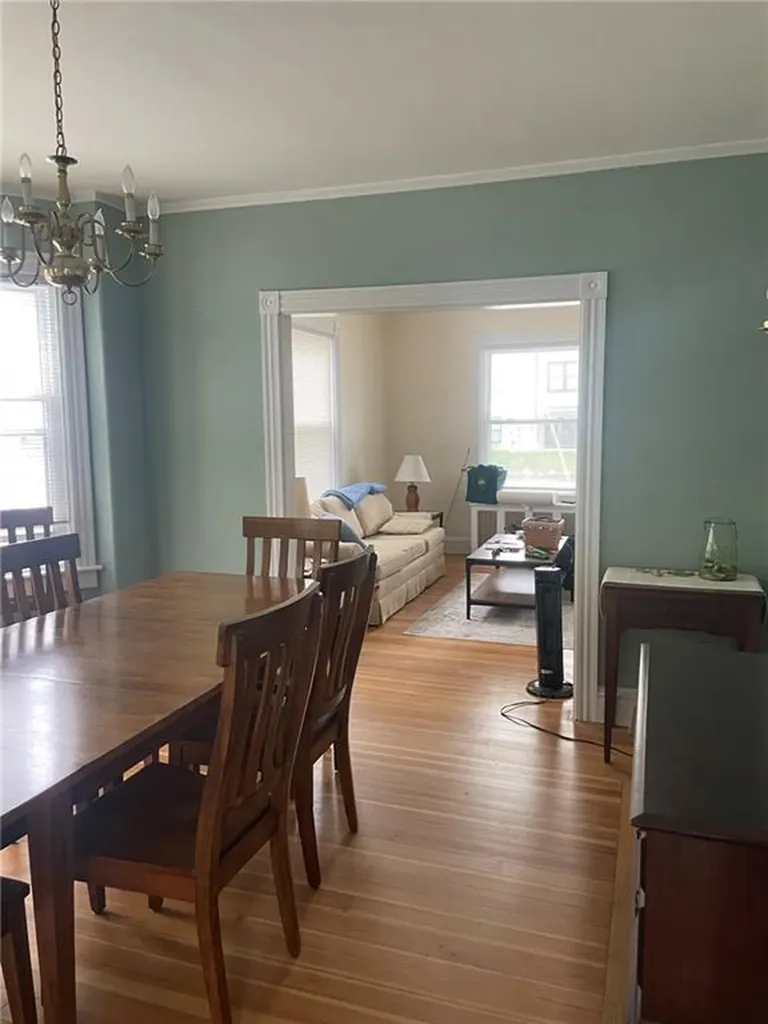 11 Eastnor Road Newport RI 02840