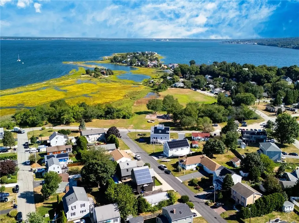20 Kensington Avenue Portsmouth RI 02871