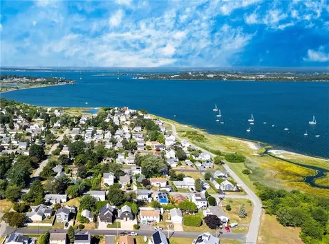 20 Kensington Avenue Portsmouth RI 02871