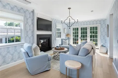 20 Kensington Avenue Portsmouth RI 02871