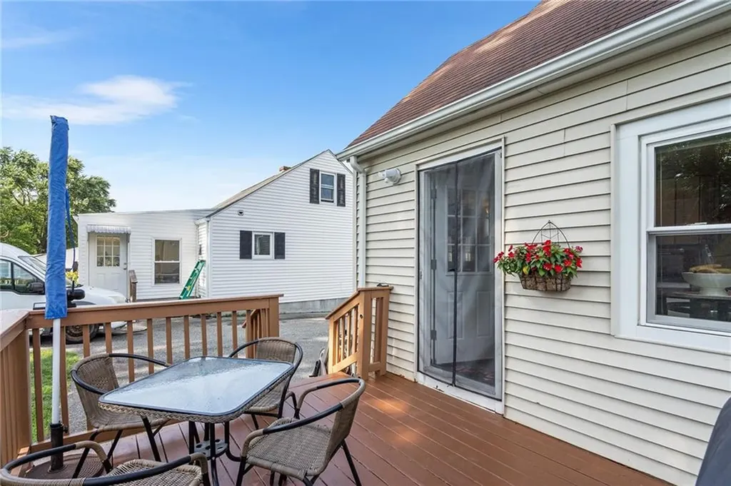 76 Baird Avenue North Providence RI 02904