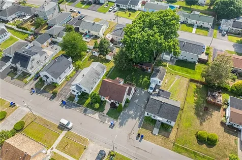 76 Baird Avenue North Providence RI 02904