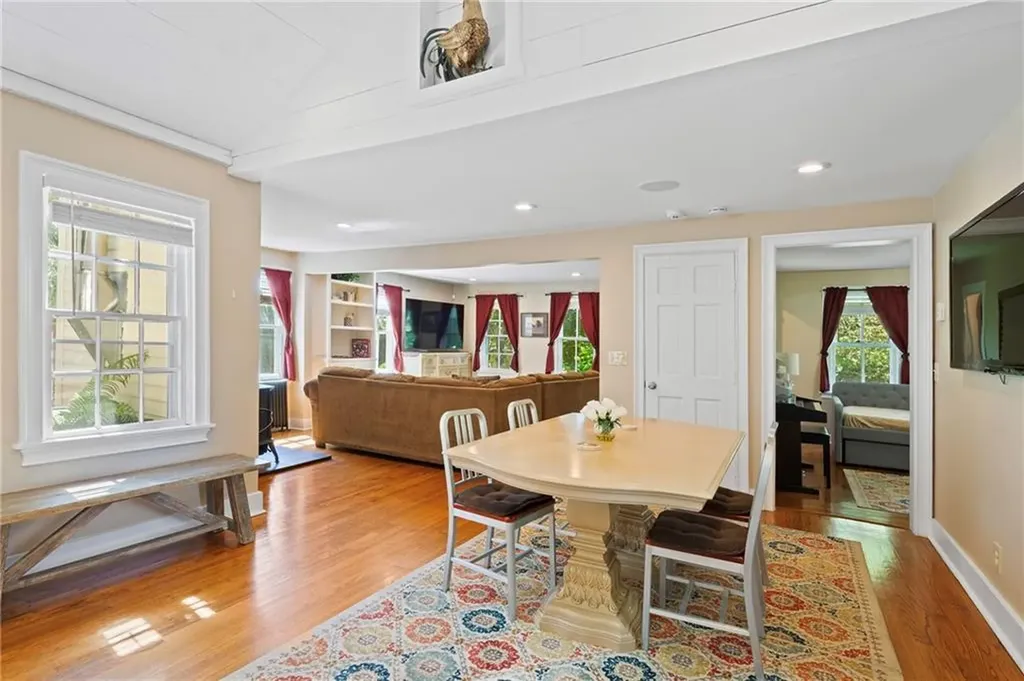 342 Post Road Westerly RI 02891