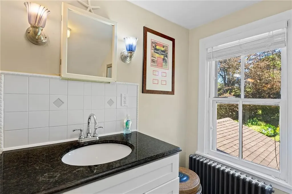 342 Post Road Westerly RI 02891