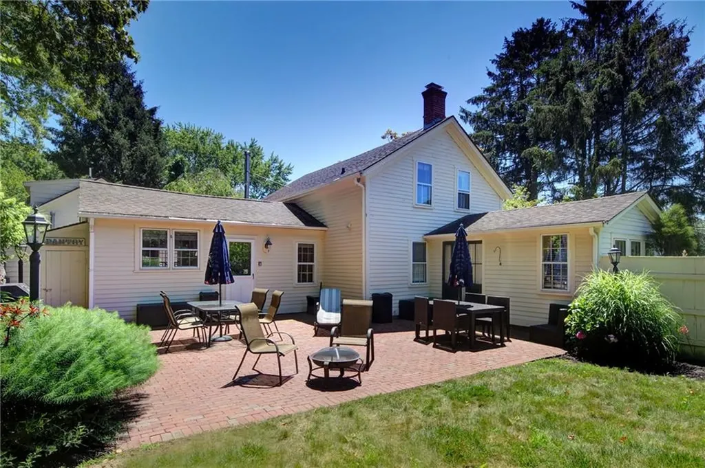 342 Post Road Westerly RI 02891