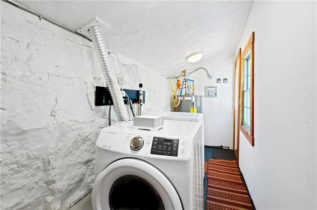 342 Post Road Westerly RI 02891