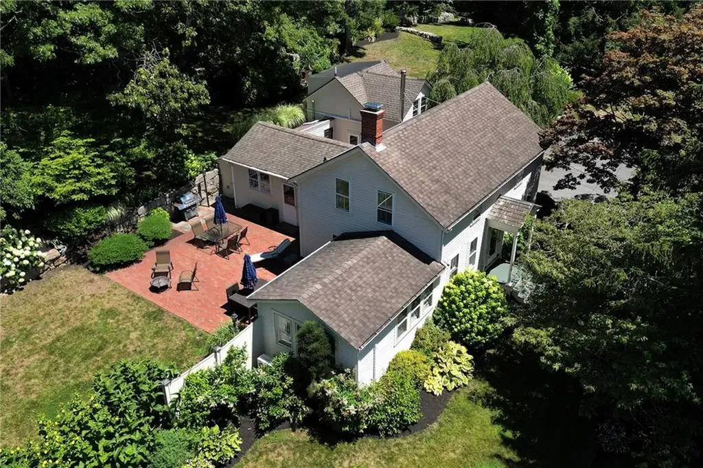 342 Post Road Westerly RI 02891