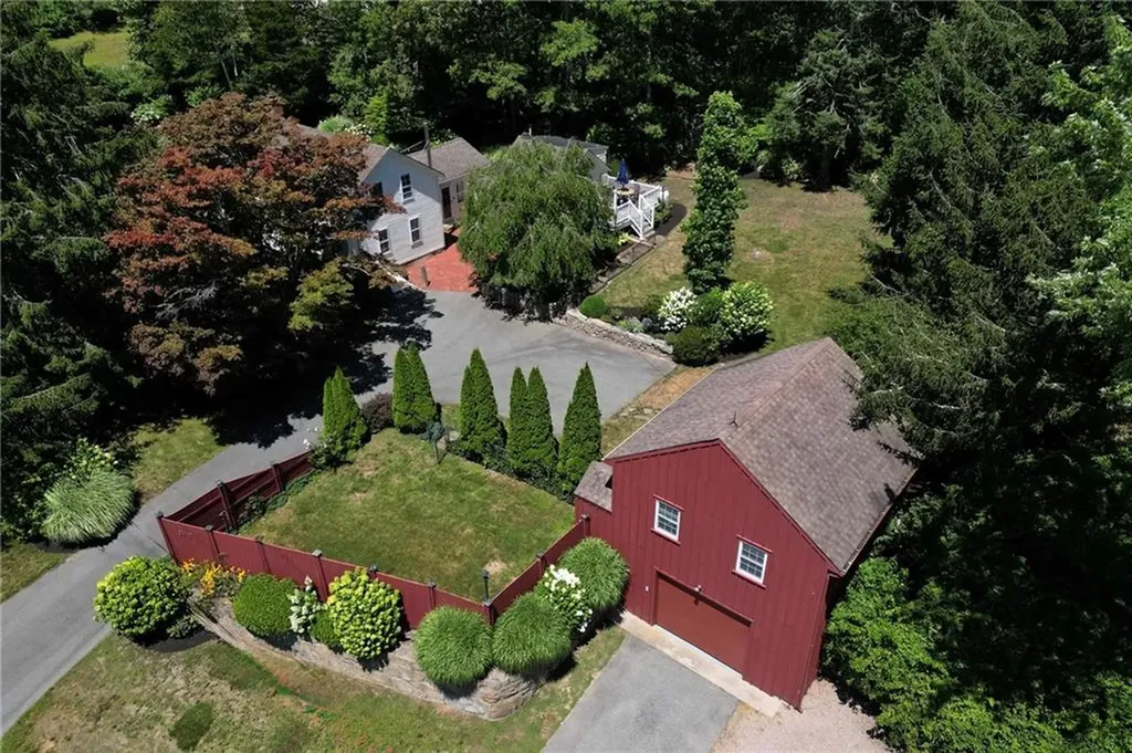 342 Post Road Westerly RI 02891