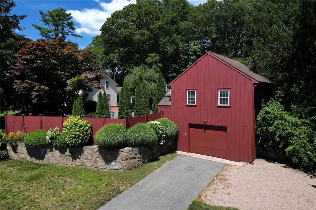 342 Post Road Westerly RI 02891