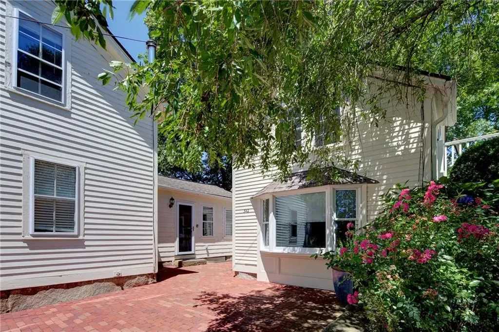 342 Post Road Westerly RI 02891