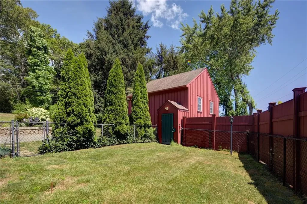 342 Post Road Westerly RI 02891