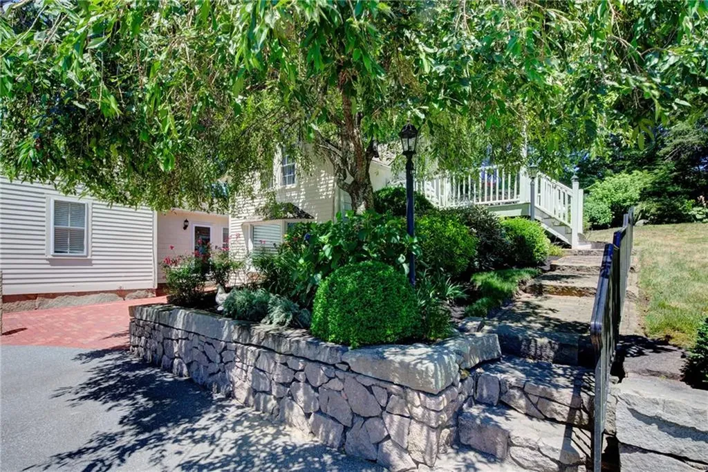 342 Post Road Westerly RI 02891