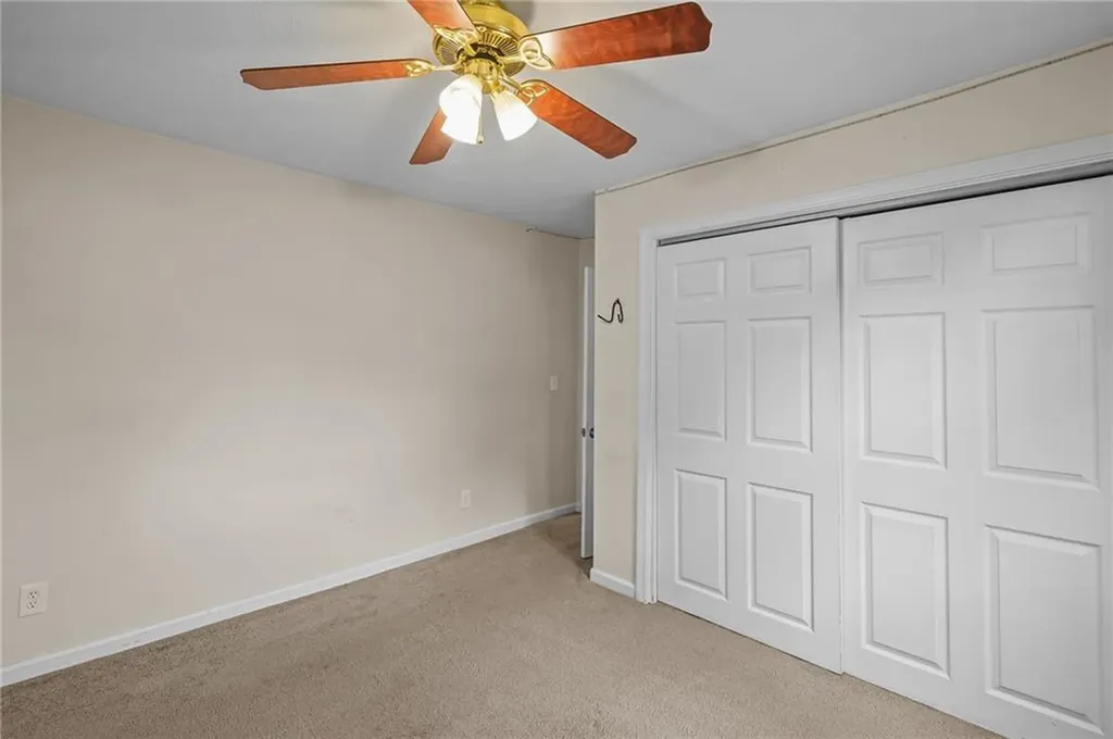 126 Lloyd Avenue Warwick RI 02889