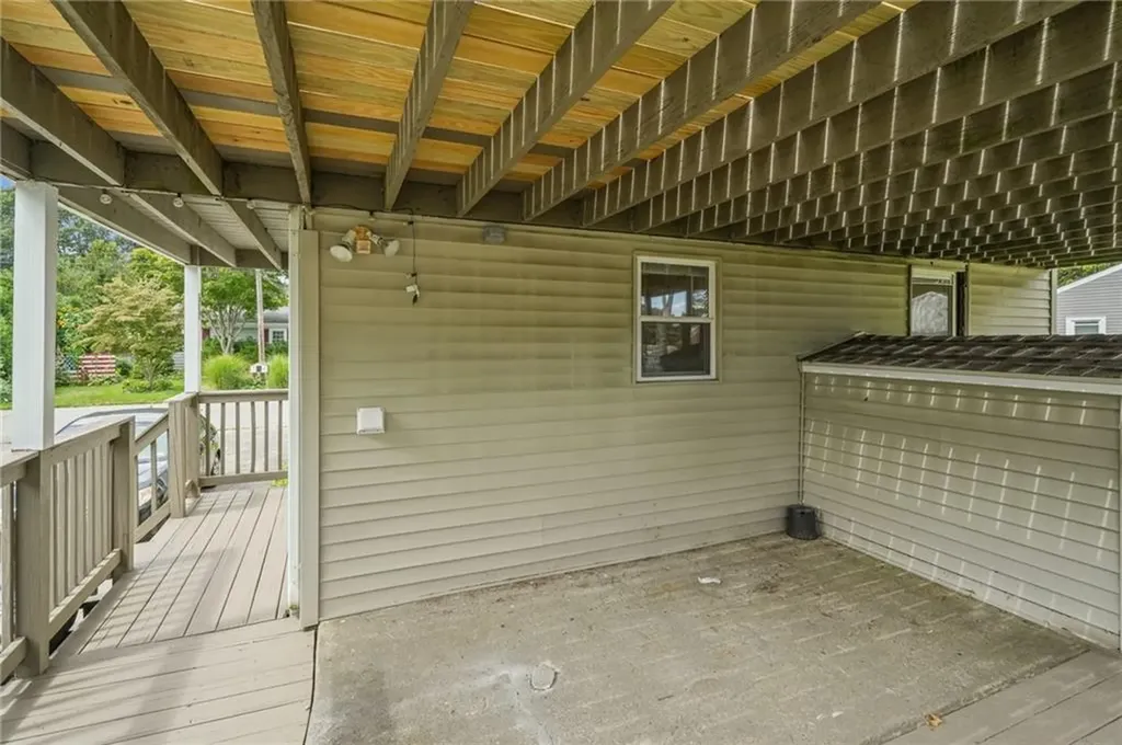 126 Lloyd Avenue Warwick RI 02889