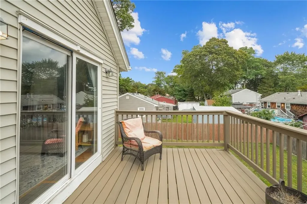 126 Lloyd Avenue Warwick RI 02889