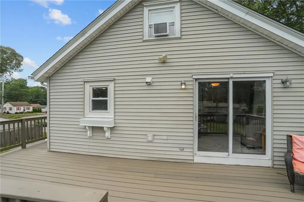 126 Lloyd Avenue Warwick RI 02889