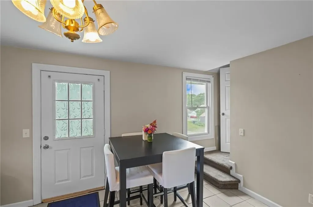 126 Lloyd Avenue Warwick RI 02889