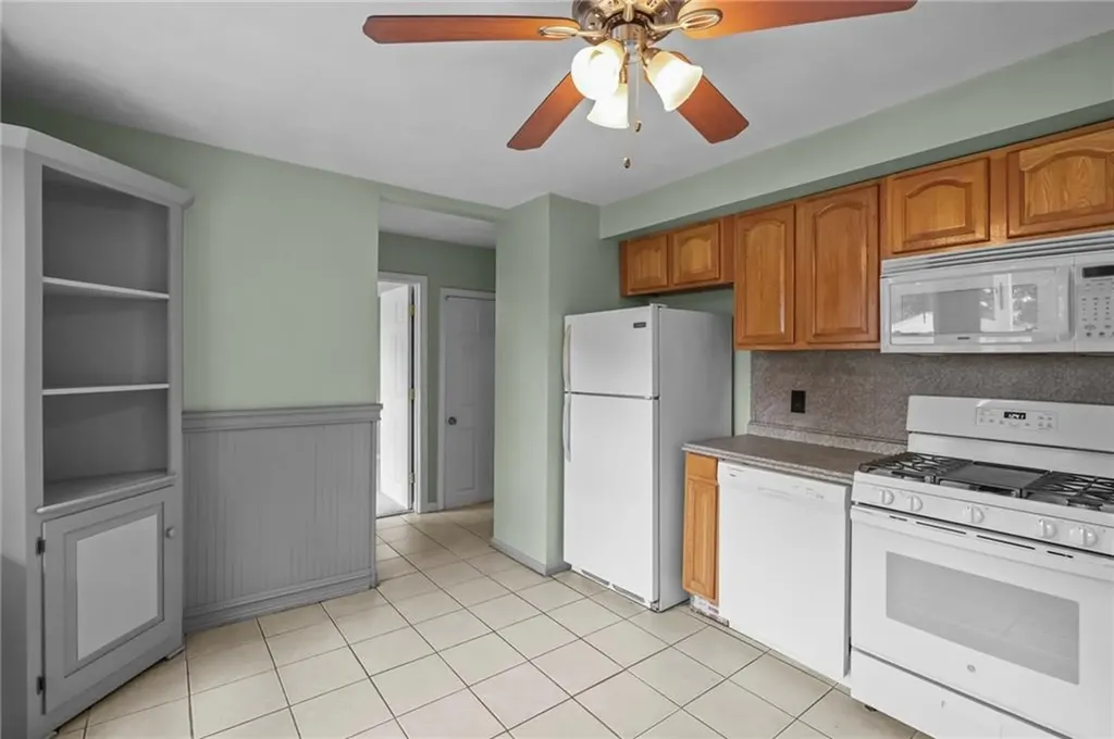 126 Lloyd Avenue Warwick RI 02889