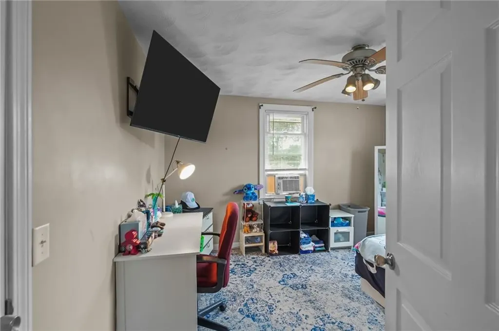 126 Lloyd Avenue Warwick RI 02889