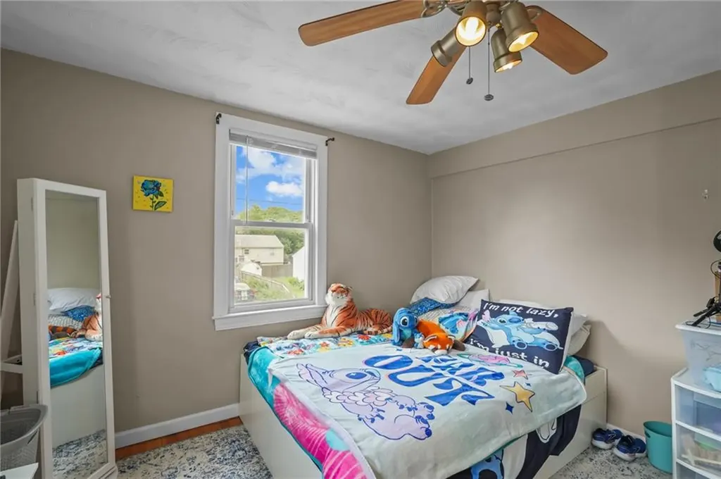 126 Lloyd Avenue Warwick RI 02889