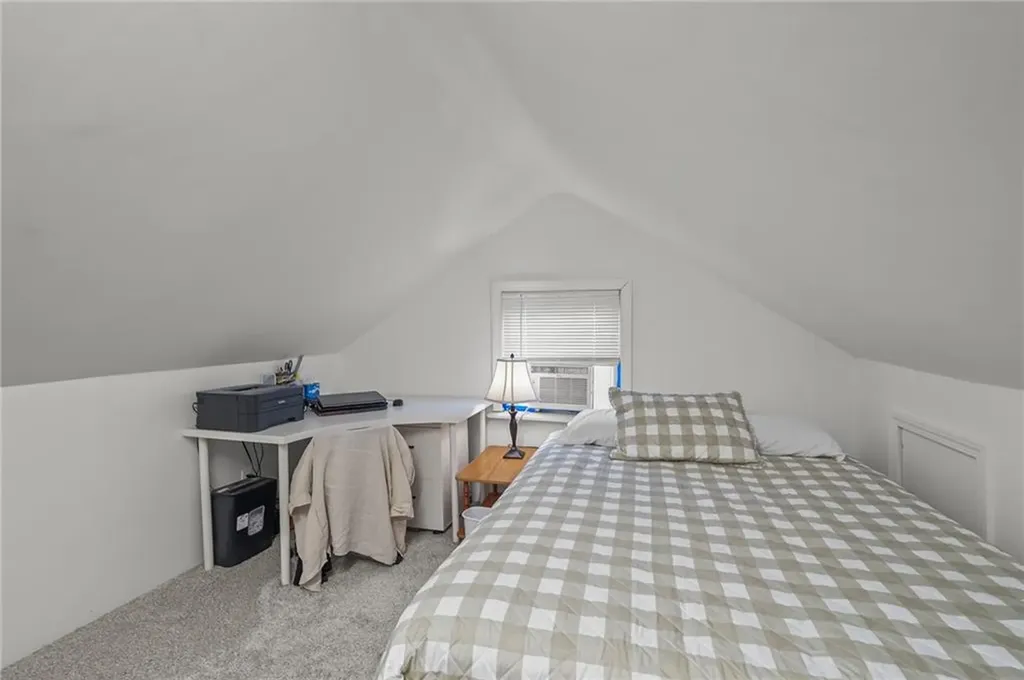 126 Lloyd Avenue Warwick RI 02889
