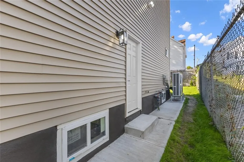 263 265 California Avenue Providence RI 02905