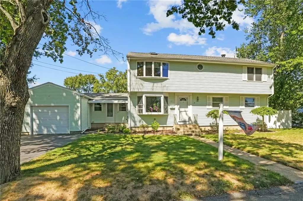 15 Perkins Street Warwick RI 02886