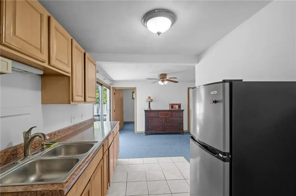 15 Perkins Street Warwick RI 02886