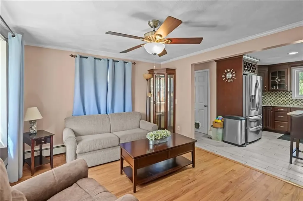 15 Perkins Street Warwick RI 02886