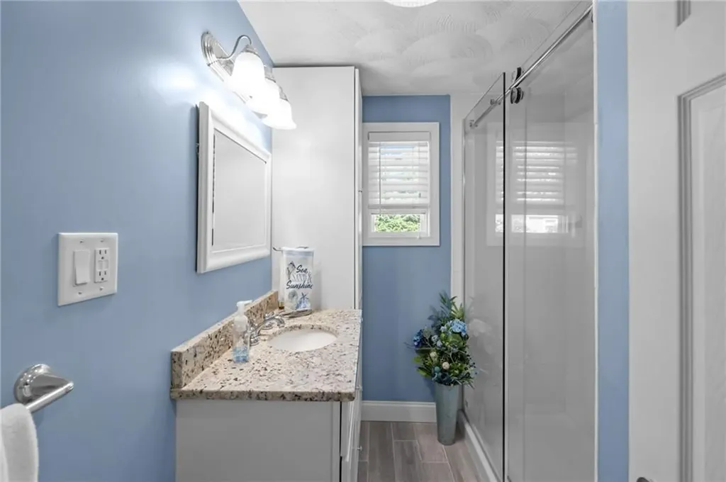 15 Perkins Street Warwick RI 02886