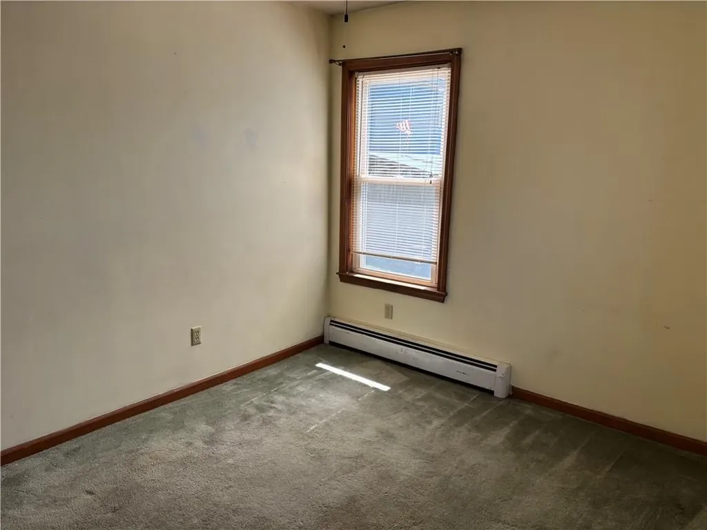 93 Oakland Avenue Pawtucket RI 02861