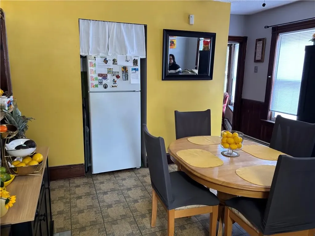 93 Oakland Avenue Pawtucket RI 02861