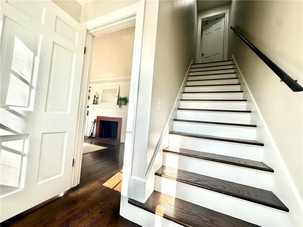 426 Metacom Avenue Bristol RI 02809