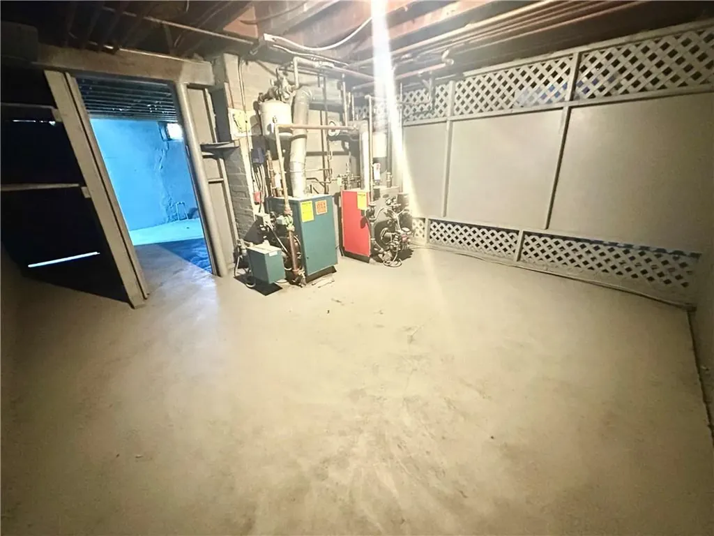 426 Metacom Avenue Bristol RI 02809