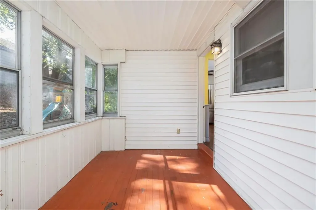 86 Blodgett Avenue Pawtucket RI 02860