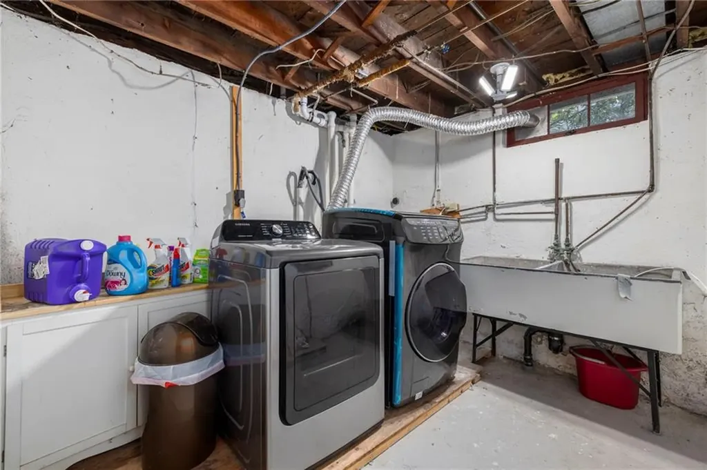 86 Blodgett Avenue Pawtucket RI 02860