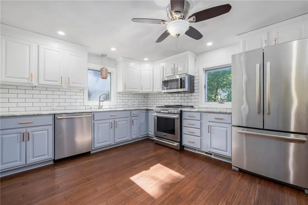 86 Blodgett Avenue Pawtucket RI 02860
