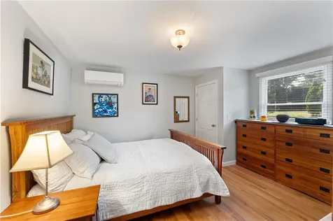 11 Stonegate Road Warren RI 02885