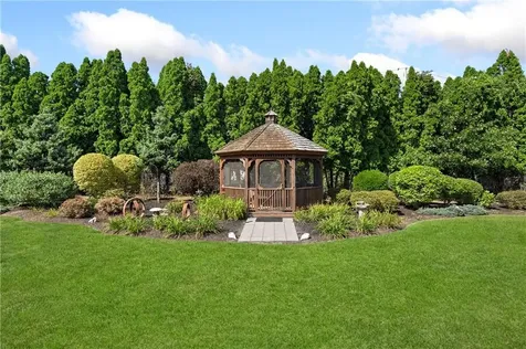 11 Stonegate Road Warren RI 02885